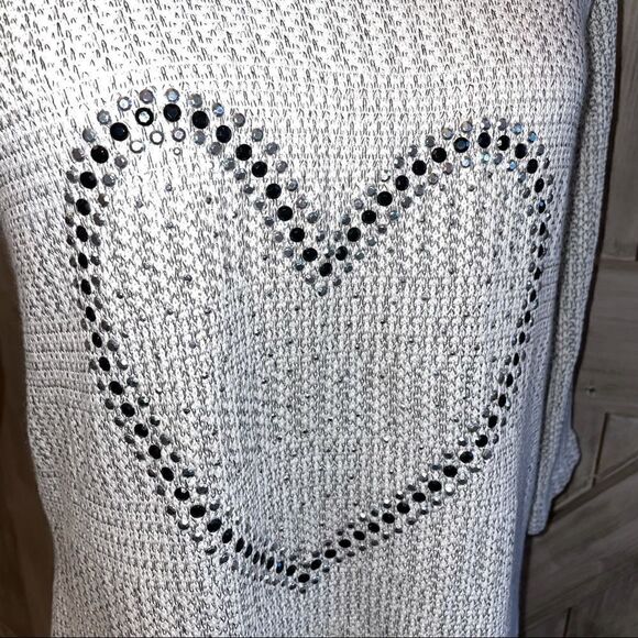 Maternity Sweater Studded Buttons Heart - Picture 3 of 7